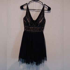 AIDAN MATTOX short black dress with sequins on the chest size 2